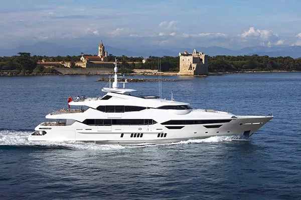 PRINCESS AVK - location yacht Saint-Tropez