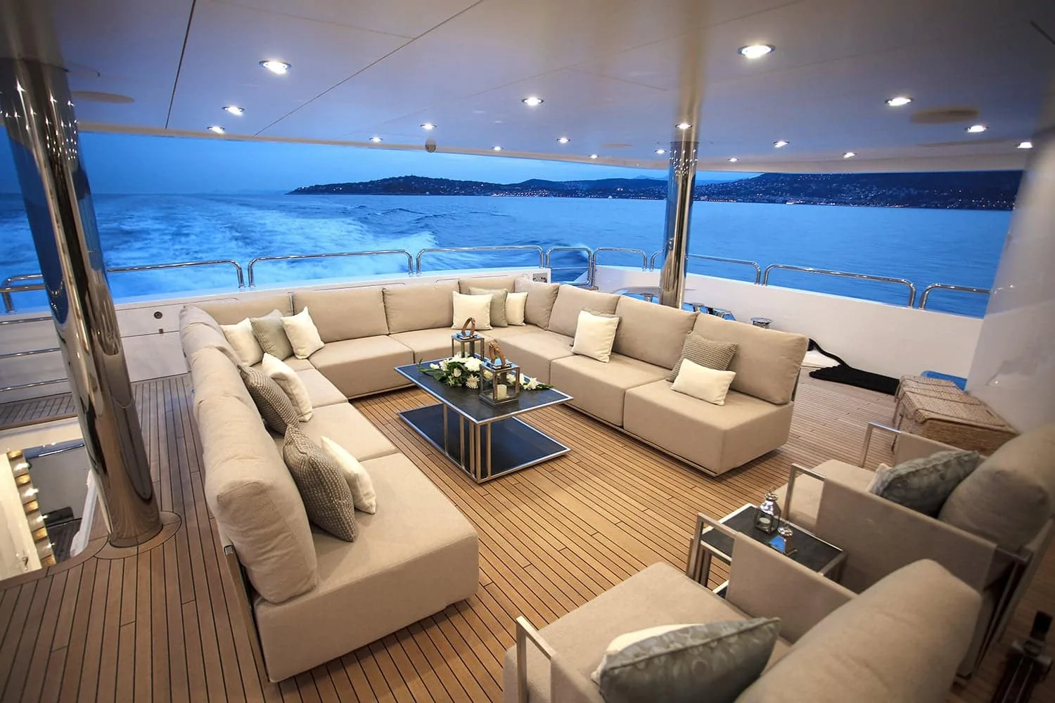PRINCESS AVK - photo 9 location yacht Saint-Tropez