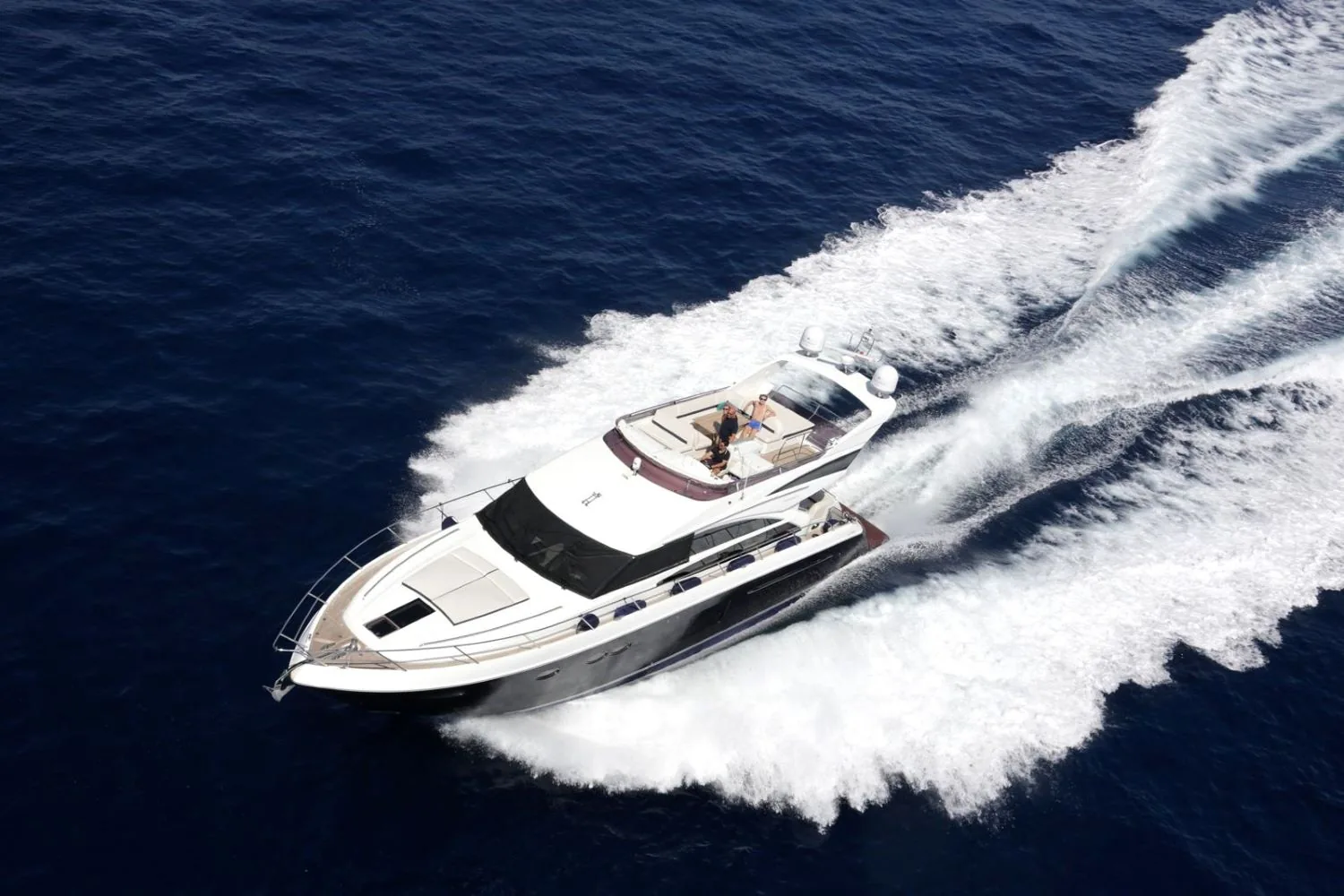 PRINCESS V64 - photo 5 location yacht Saint-Tropez
