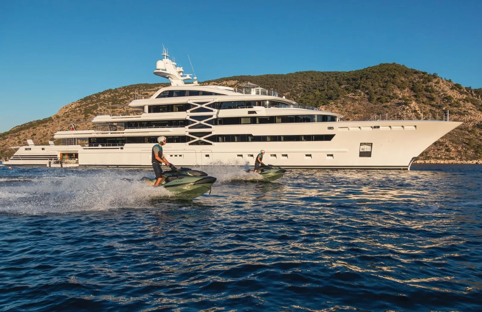 PROJECT X - photo 3 location yacht Saint-Tropez