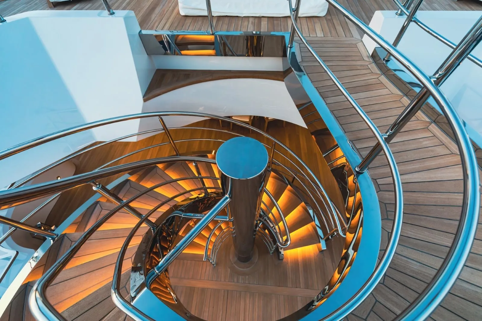 PROJECT X - photo 7 location yacht Saint-Tropez