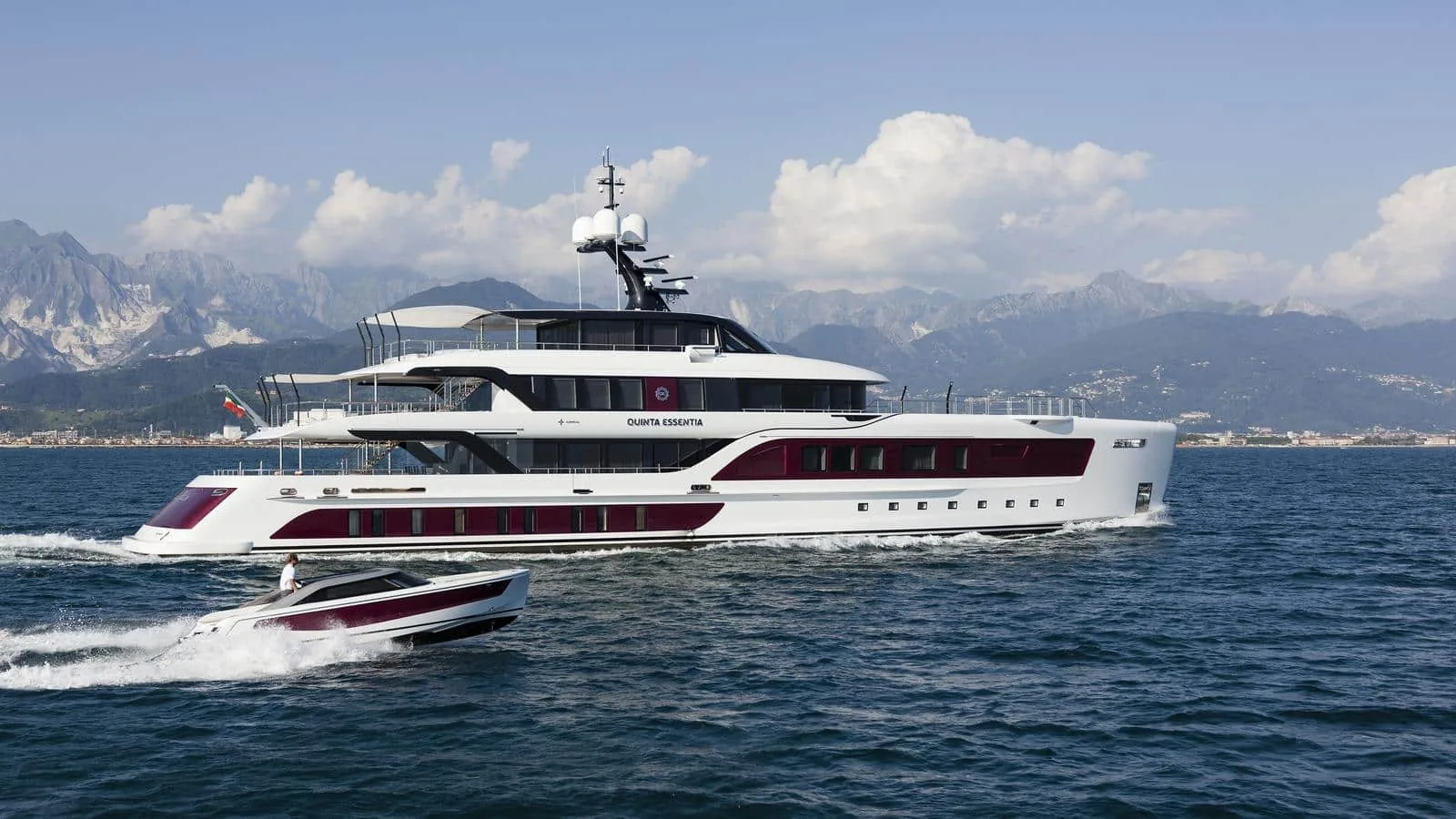 QUINTA ESSENTIA - photo 2 location yacht Saint-Tropez