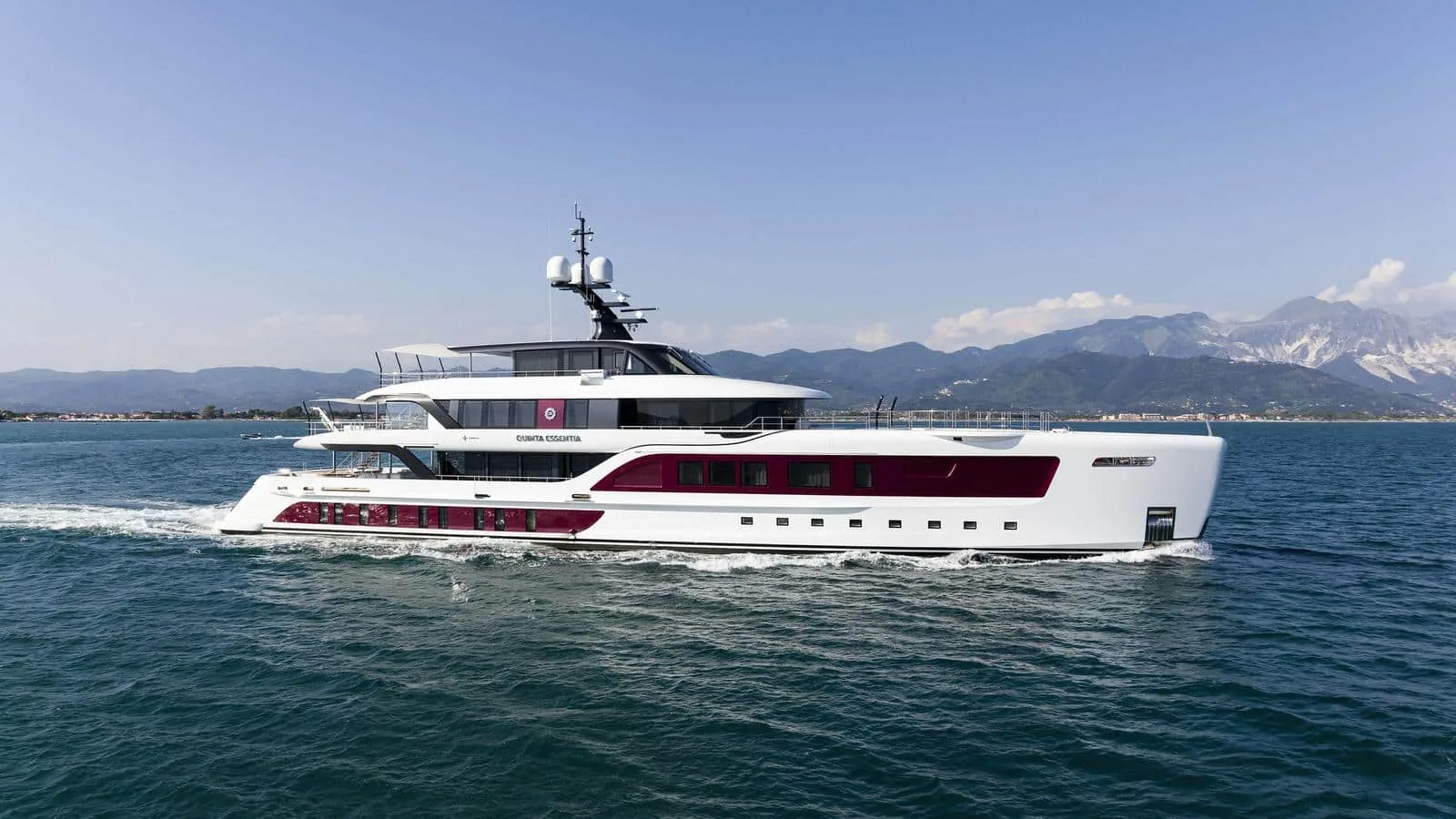 QUINTA ESSENTIA - photo 4 location yacht Saint-Tropez