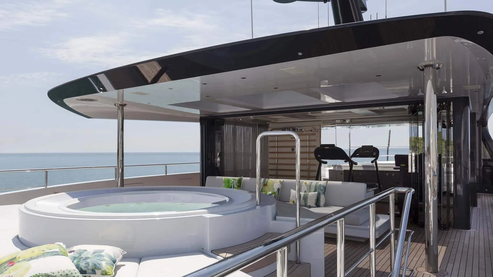 QUINTA ESSENTIA - photo 12 location yacht Saint-Tropez