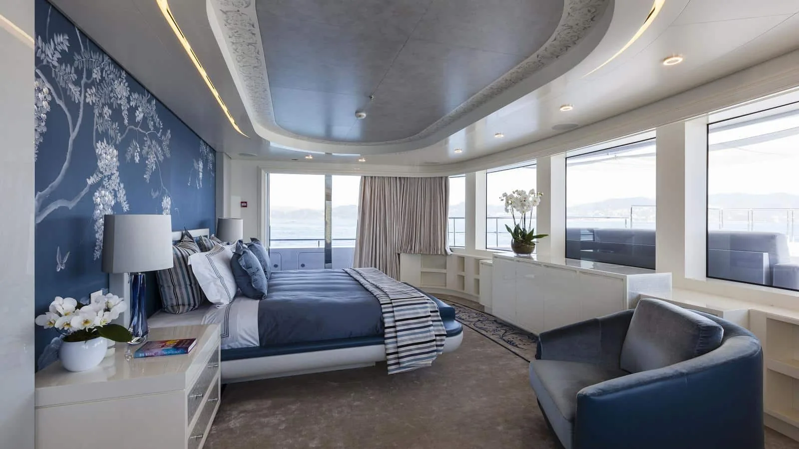QUINTA ESSENTIA - photo 19 location yacht Saint-Tropez