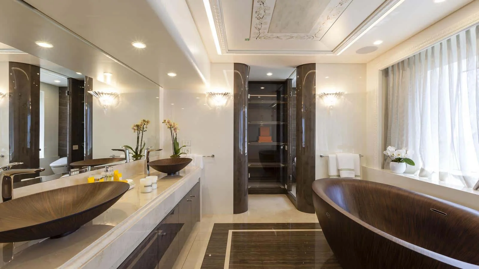 QUINTA ESSENTIA - photo 20 location yacht Saint-Tropez