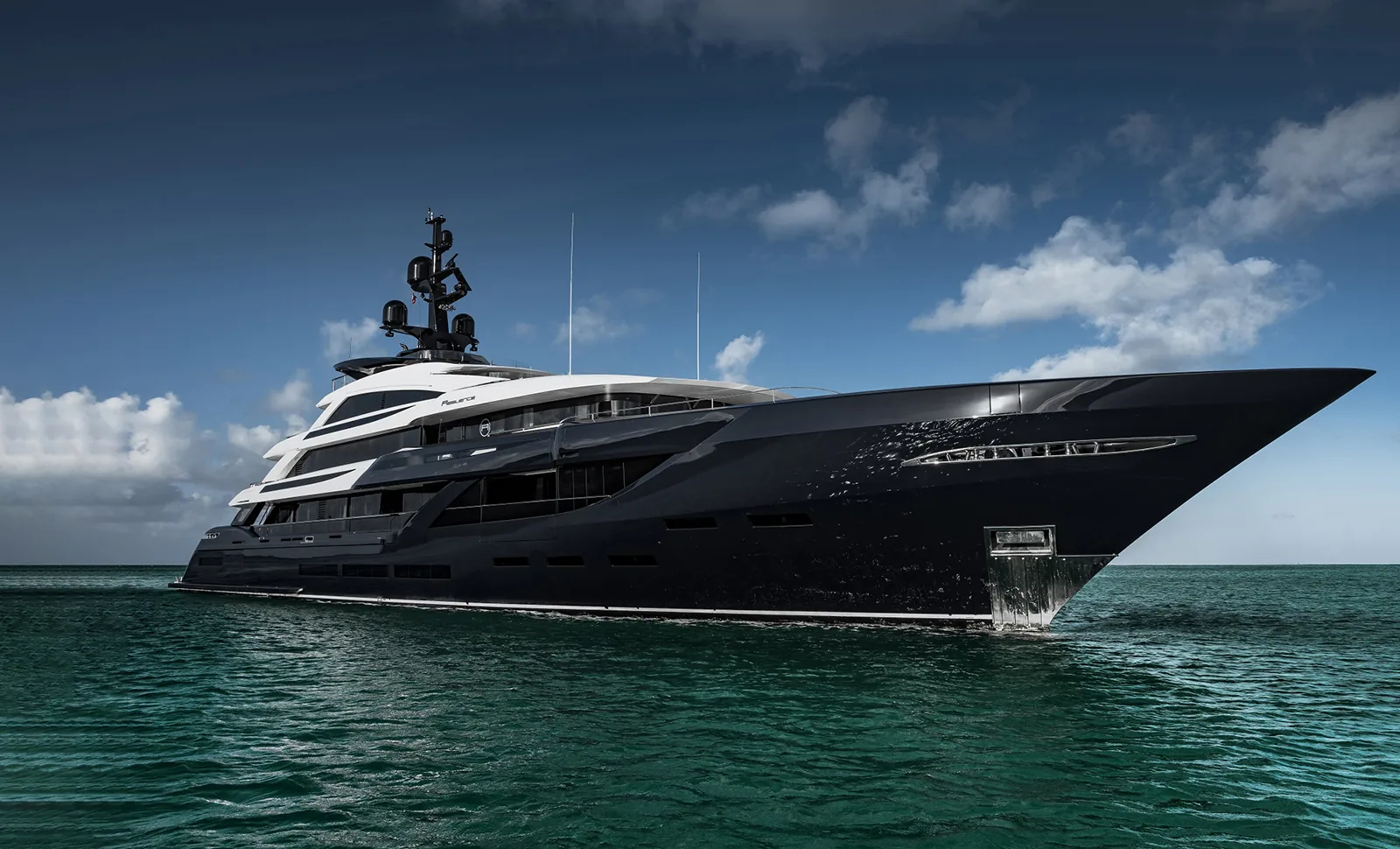 RESILIENCE - photo 2 location yacht Saint-Tropez