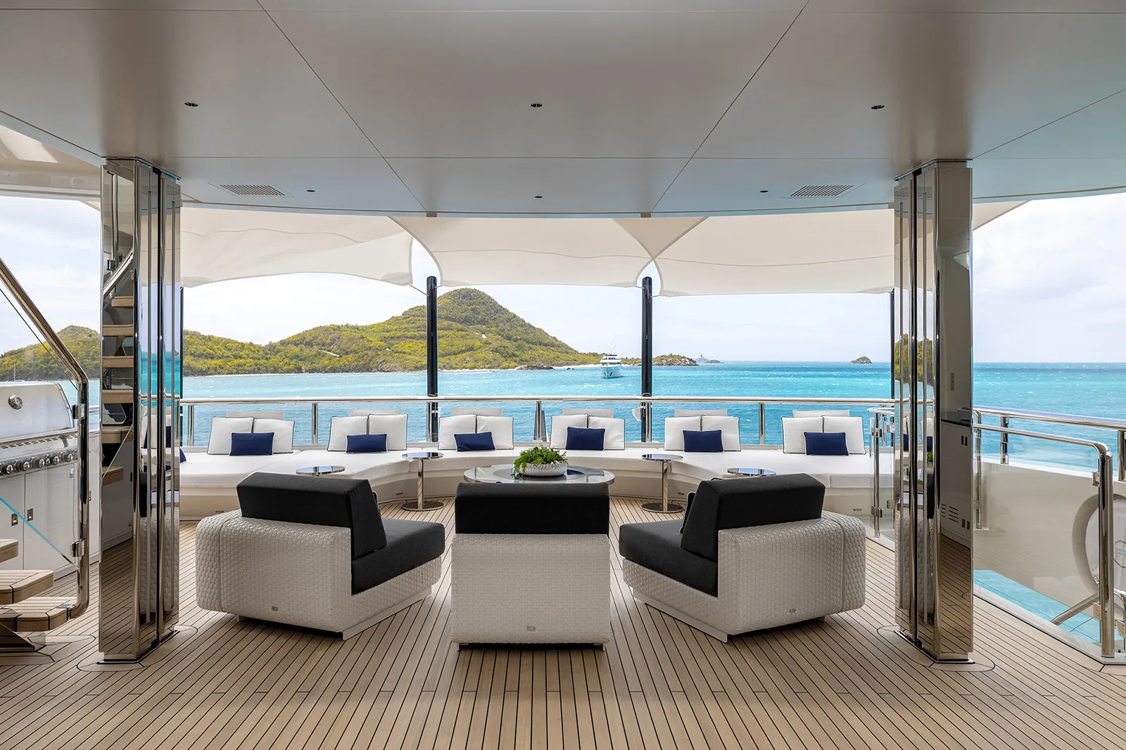 RESILIENCE - photo 6 location yacht Saint-Tropez