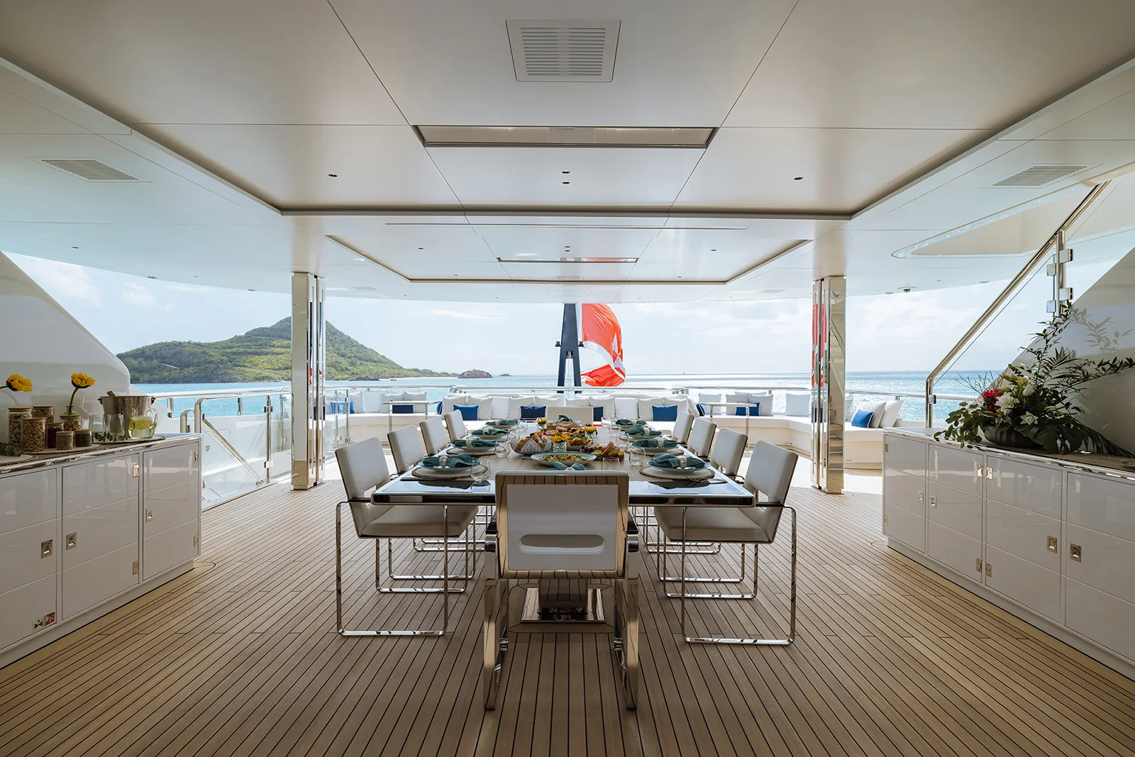 RESILIENCE - photo 8 location yacht Saint-Tropez