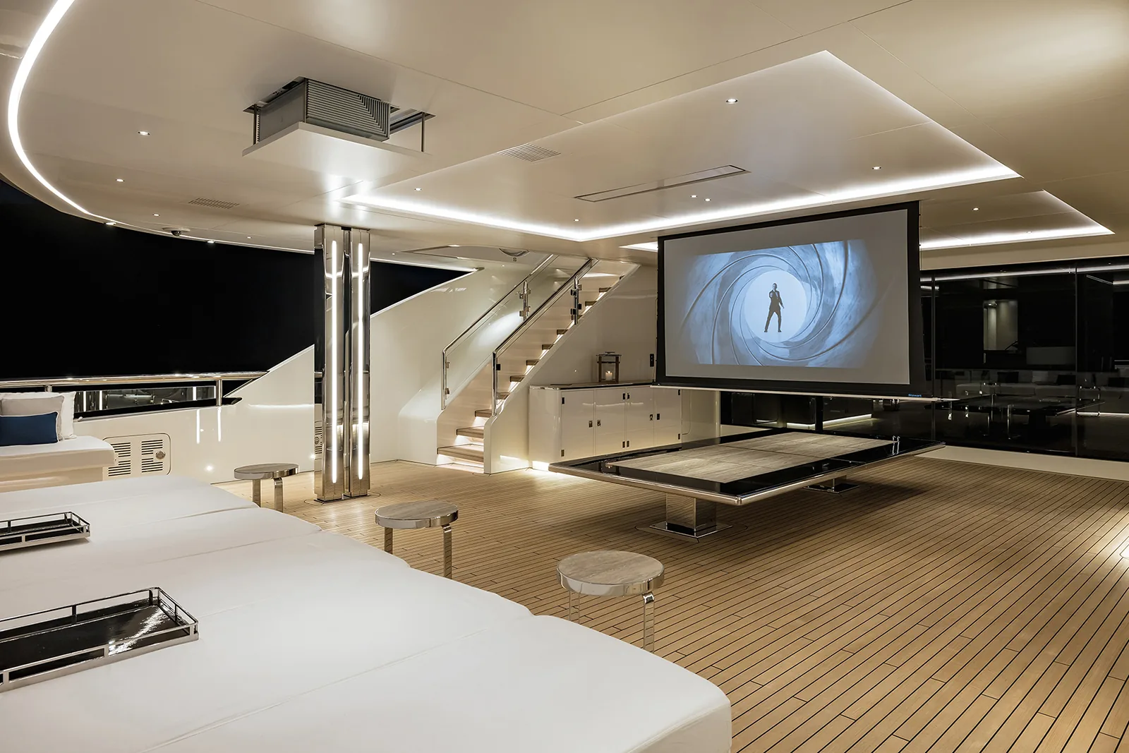 RESILIENCE - photo 9 location yacht Saint-Tropez