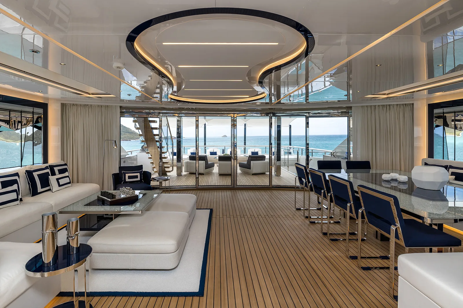 RESILIENCE - photo 18 location yacht Saint-Tropez