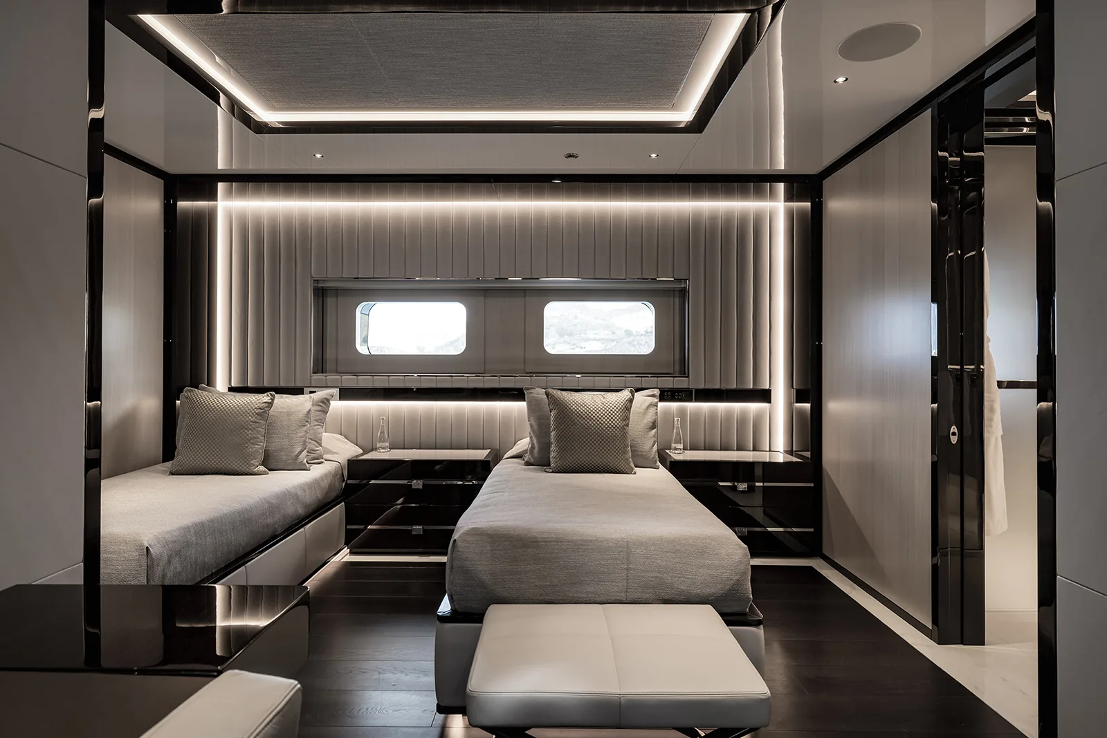 RESILIENCE - photo 33 location yacht Saint-Tropez