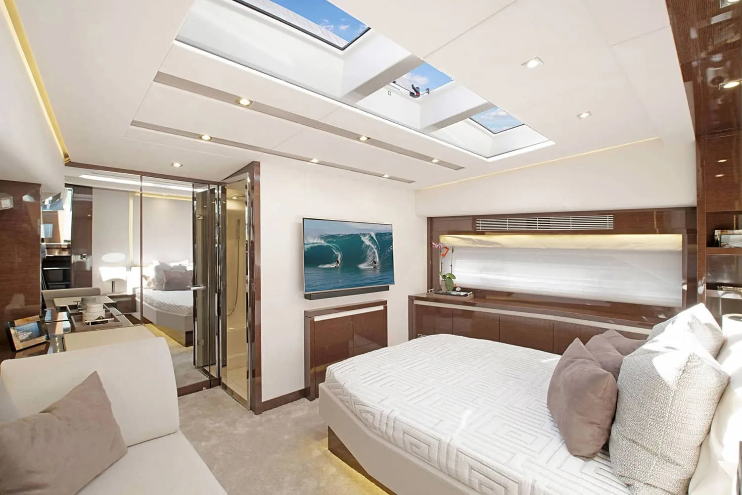 ROMY ONE - photo 20 location yacht Saint-Tropez