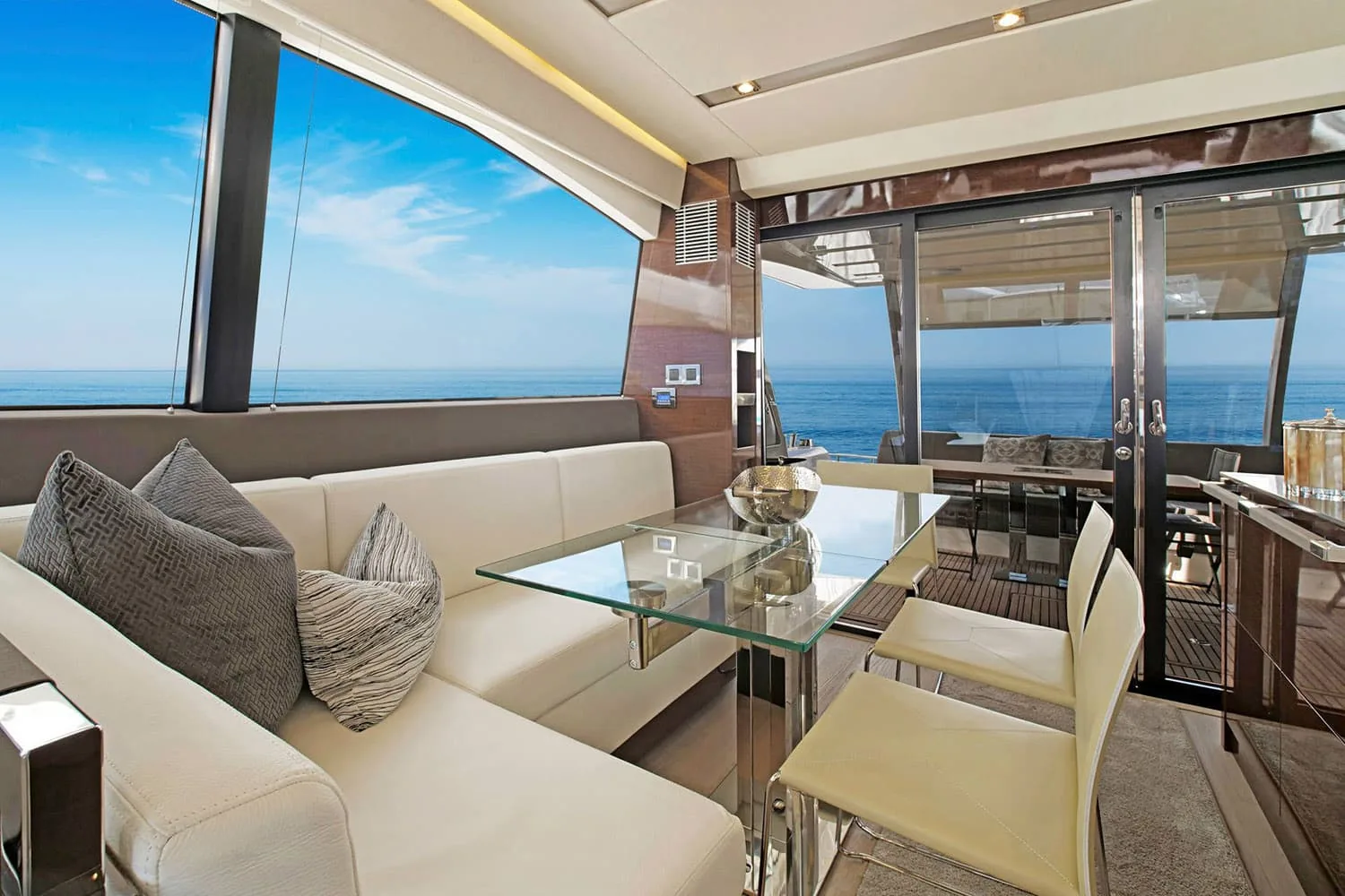 ROMY ONE - photo 23 location yacht Saint-Tropez
