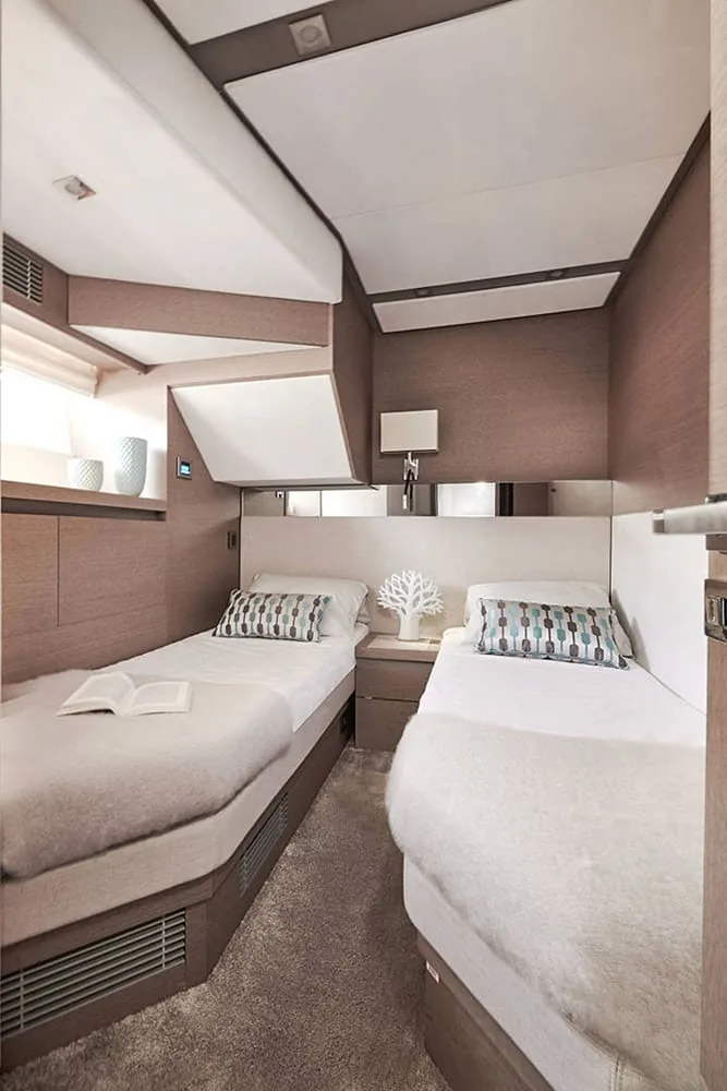ROMY ONE - photo 29 location yacht Saint-Tropez