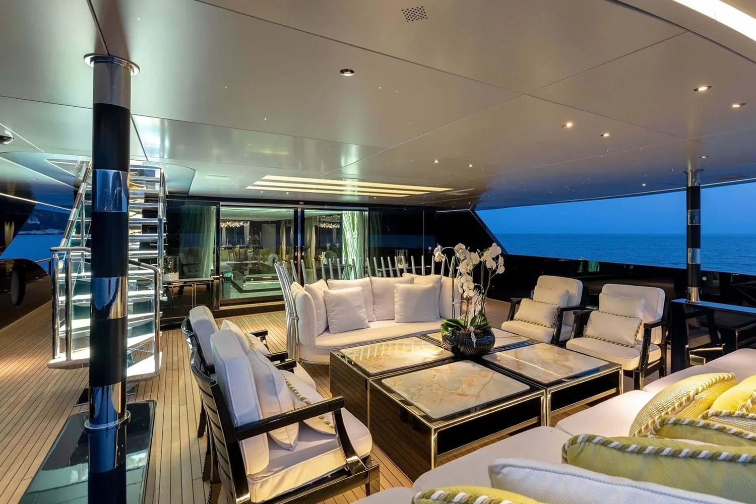 SARASTAR - photo 2 location yacht Saint-Tropez