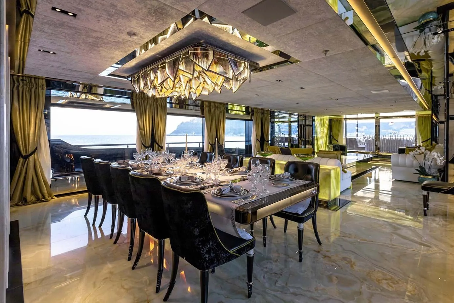 SARASTAR - photo 8 location yacht Saint-Tropez