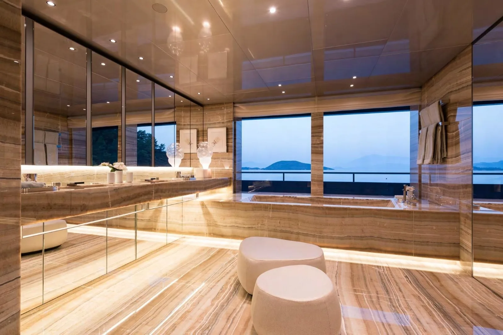 SAVANNAH - photo 34 location yacht Saint-Tropez