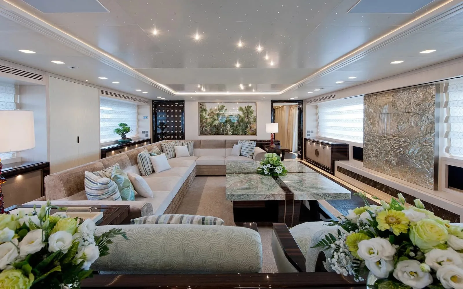 SCORPION - photo 11 location yacht Saint-Tropez