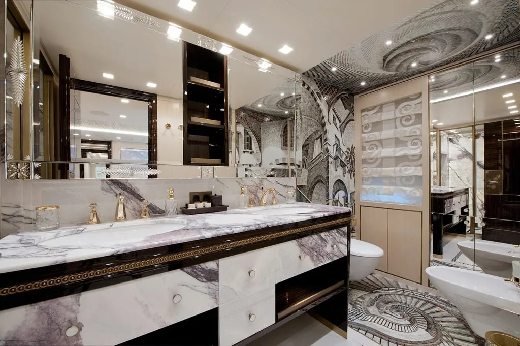 SCORPION - photo 23 location yacht Saint-Tropez
