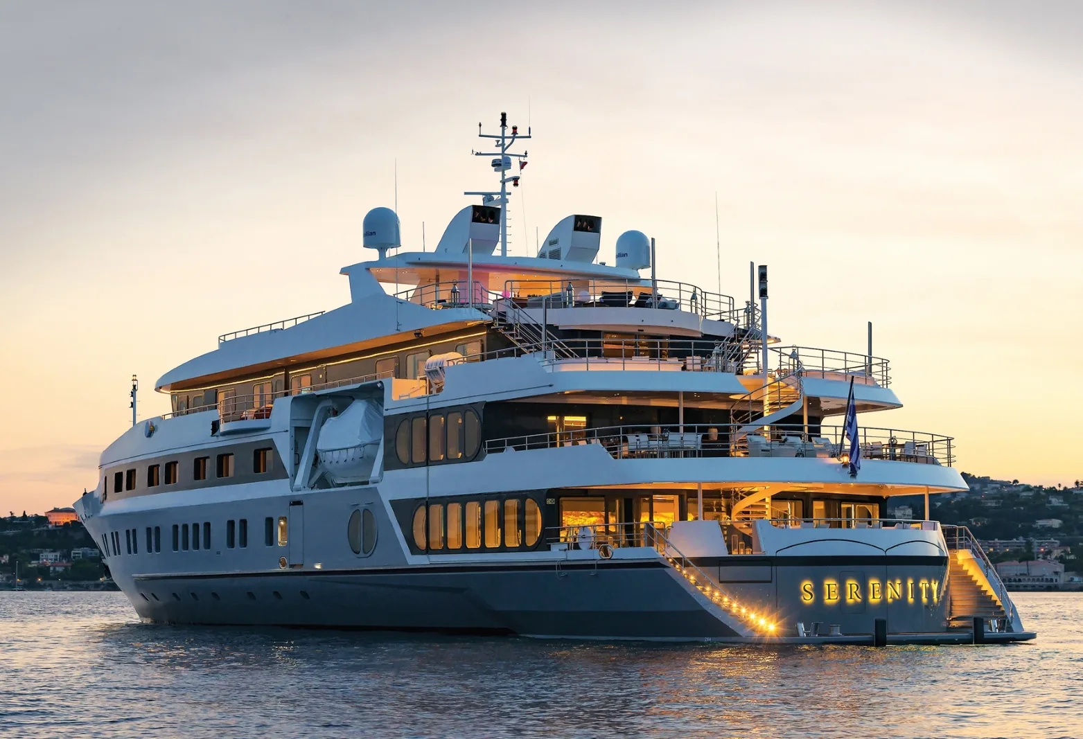 SERENITY - photo 6 location yacht Saint-Tropez