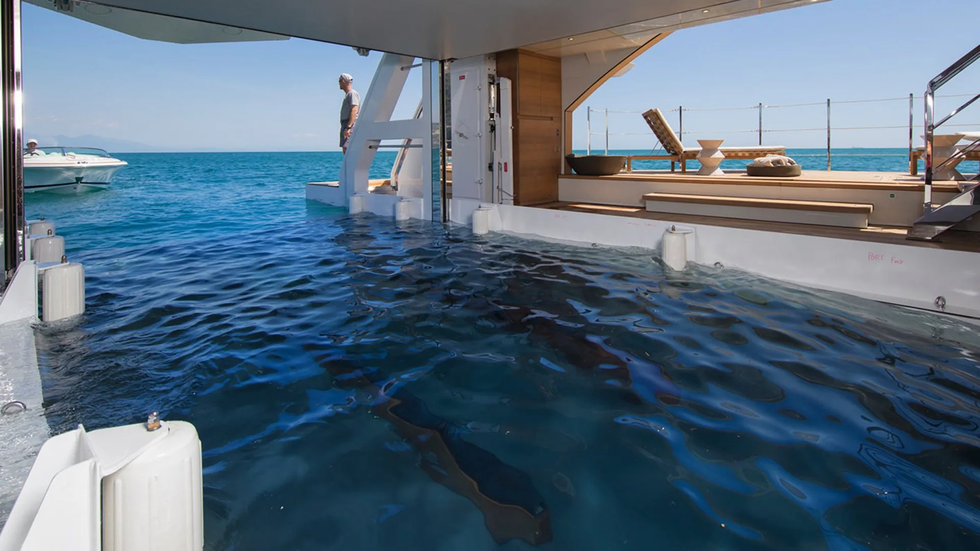 SEVEN SINS - photo 2 location yacht Saint-Tropez