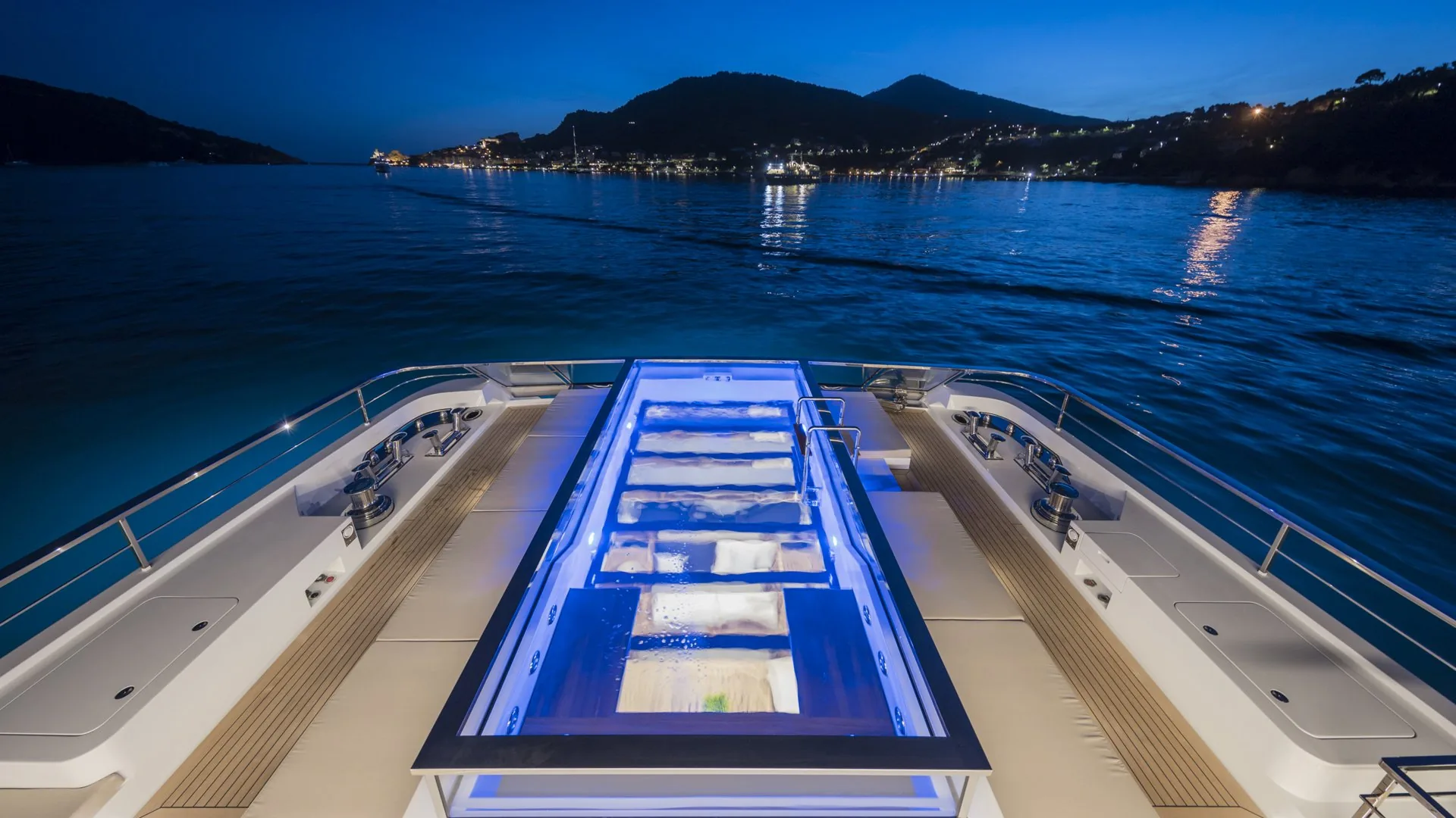 SEVEN SINS - photo 4 location yacht Saint-Tropez