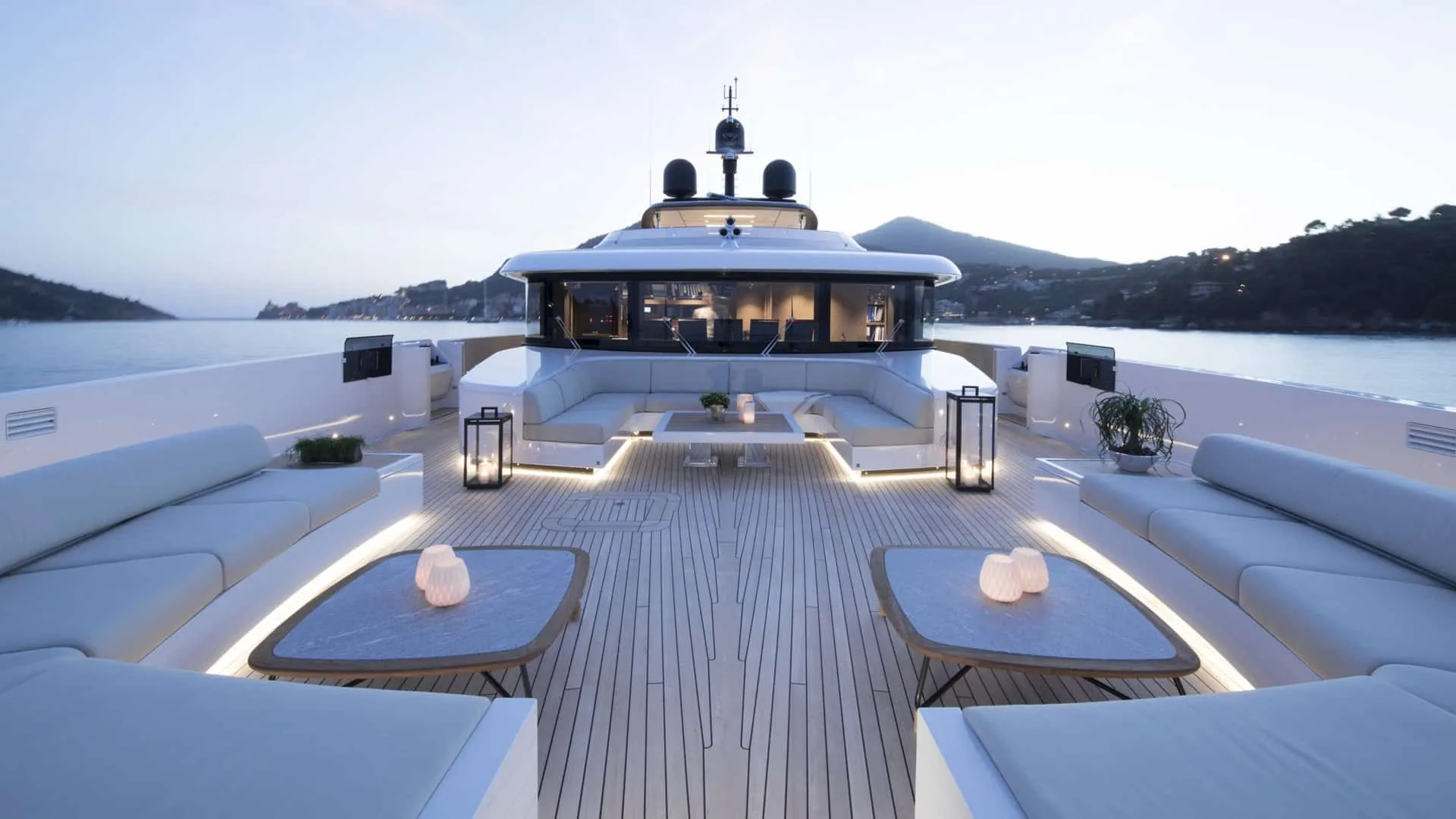 SEVEN SINS - photo 5 location yacht Saint-Tropez
