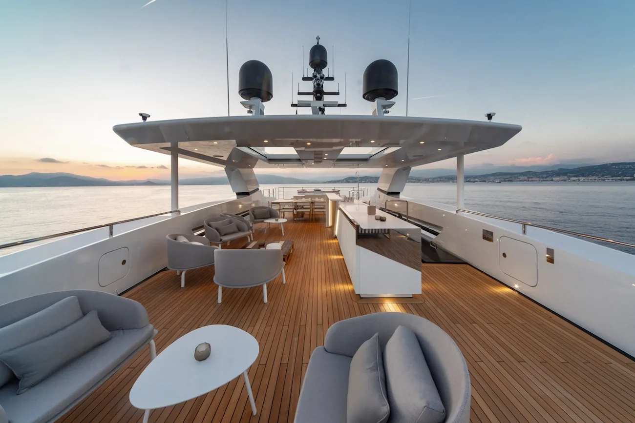 SILVER FOX - photo 11 location yacht Saint-Tropez