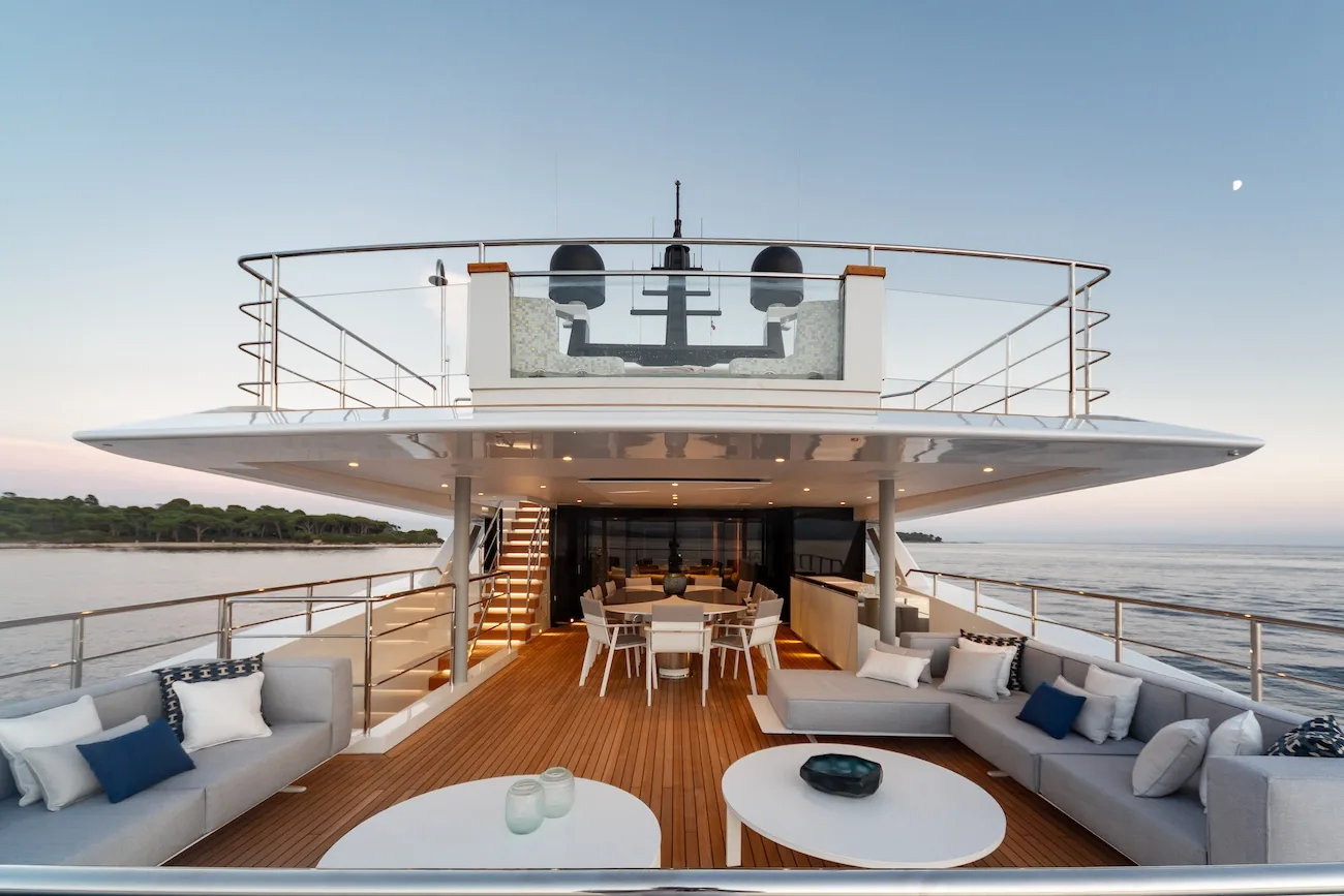 SILVER FOX - photo 12 location yacht Saint-Tropez