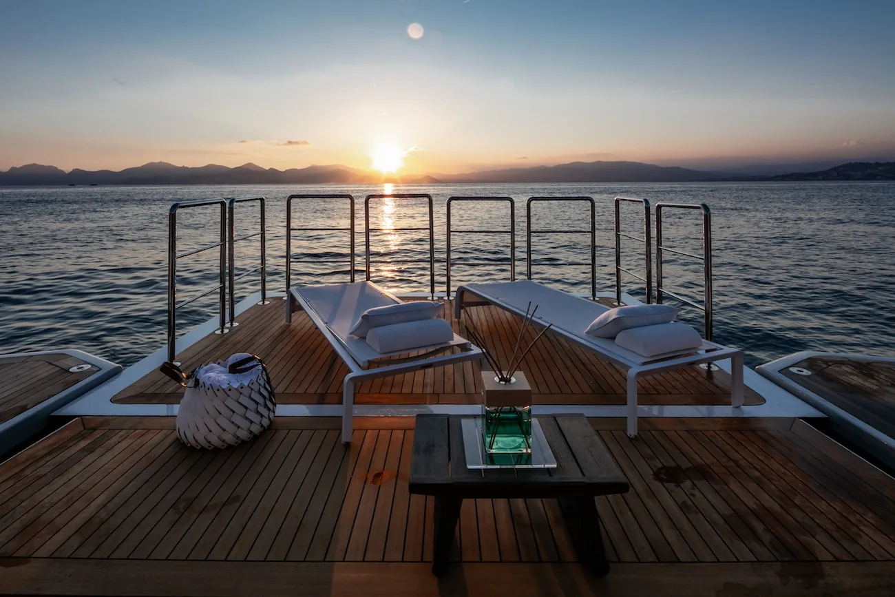 SILVER FOX - photo 16 location yacht Saint-Tropez