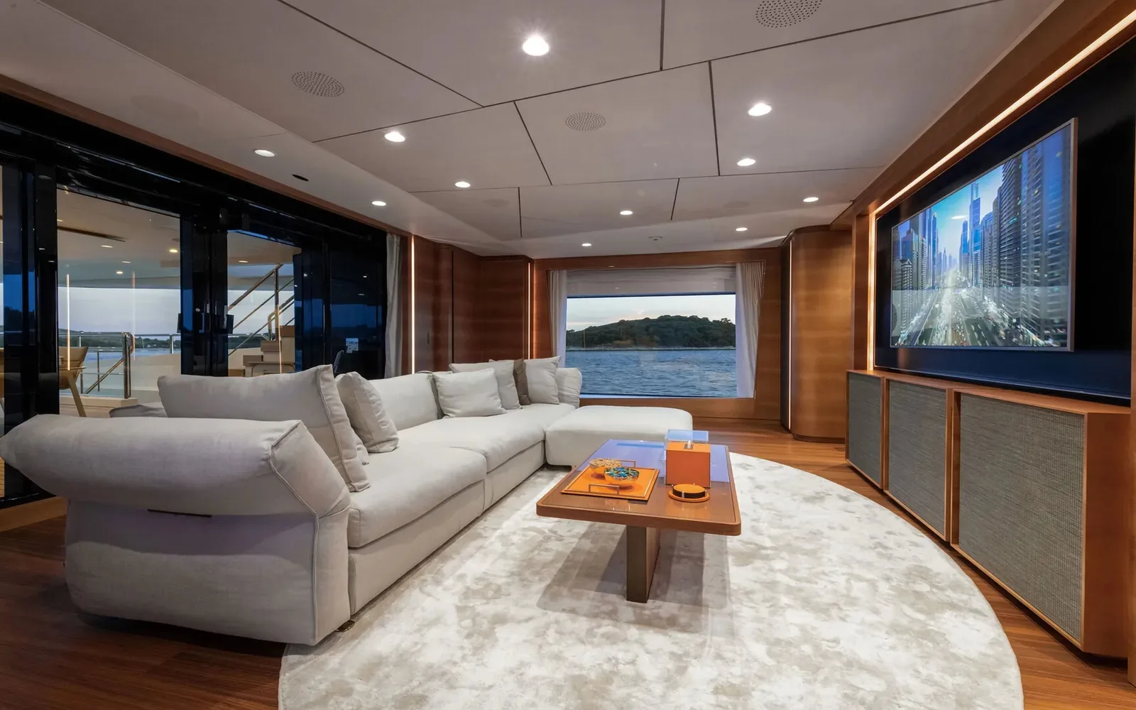 SILVER FOX - photo 21 location yacht Saint-Tropez