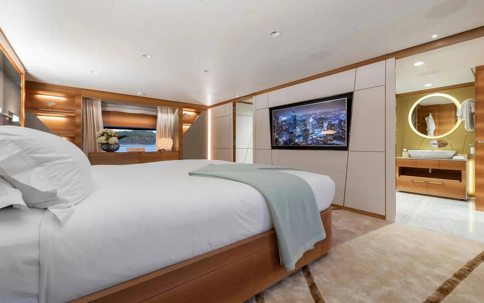 SILVER FOX - photo 24 location yacht Saint-Tropez
