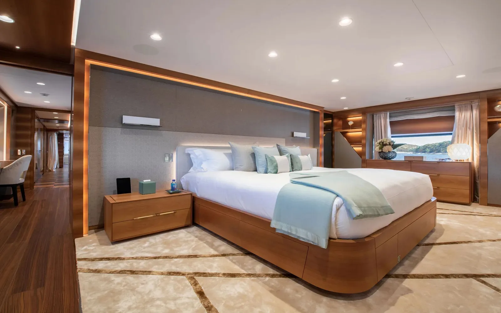 SILVER FOX - photo 25 location yacht Saint-Tropez