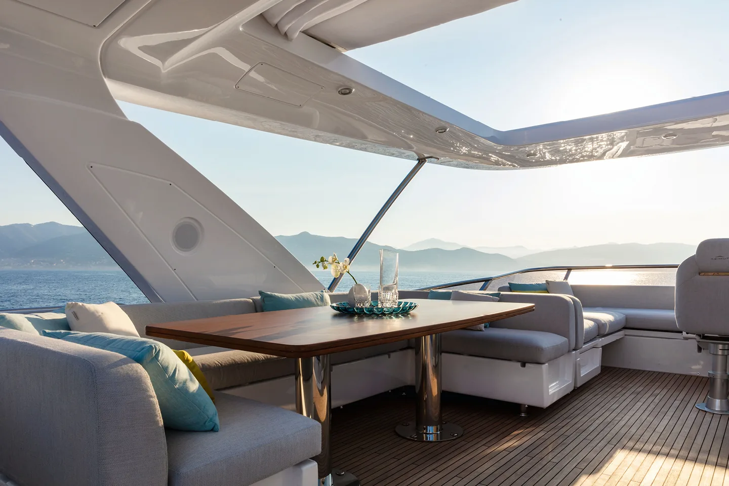 SOLSTICE - photo 14 location yacht Saint-Tropez