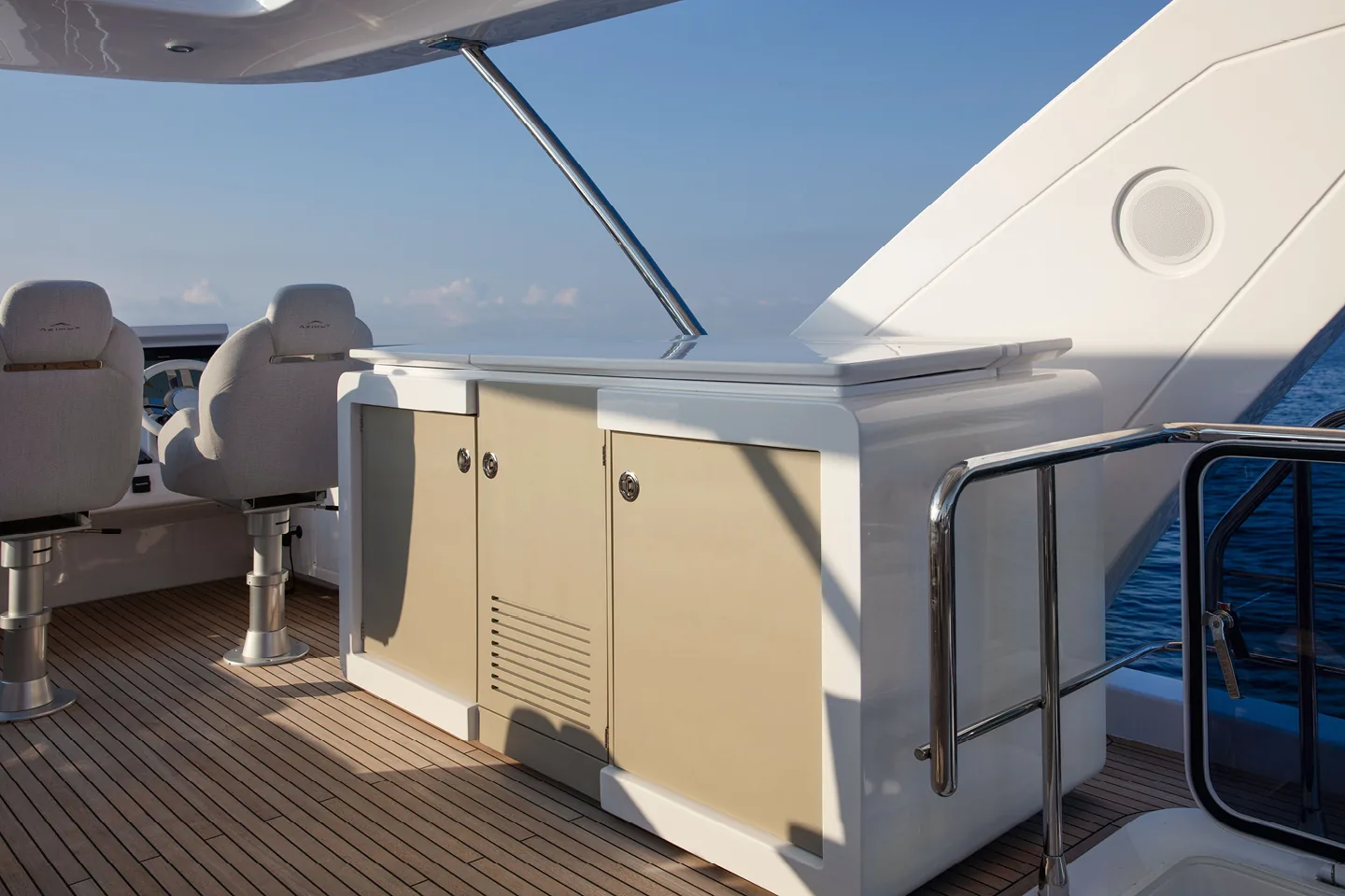 SOLSTICE - photo 19 location yacht Saint-Tropez