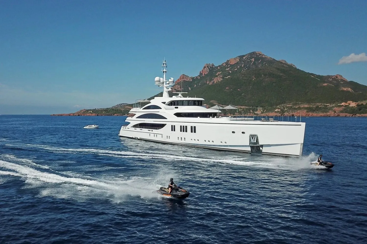 SOUNDWAVE - photo 22 location yacht Saint-Tropez