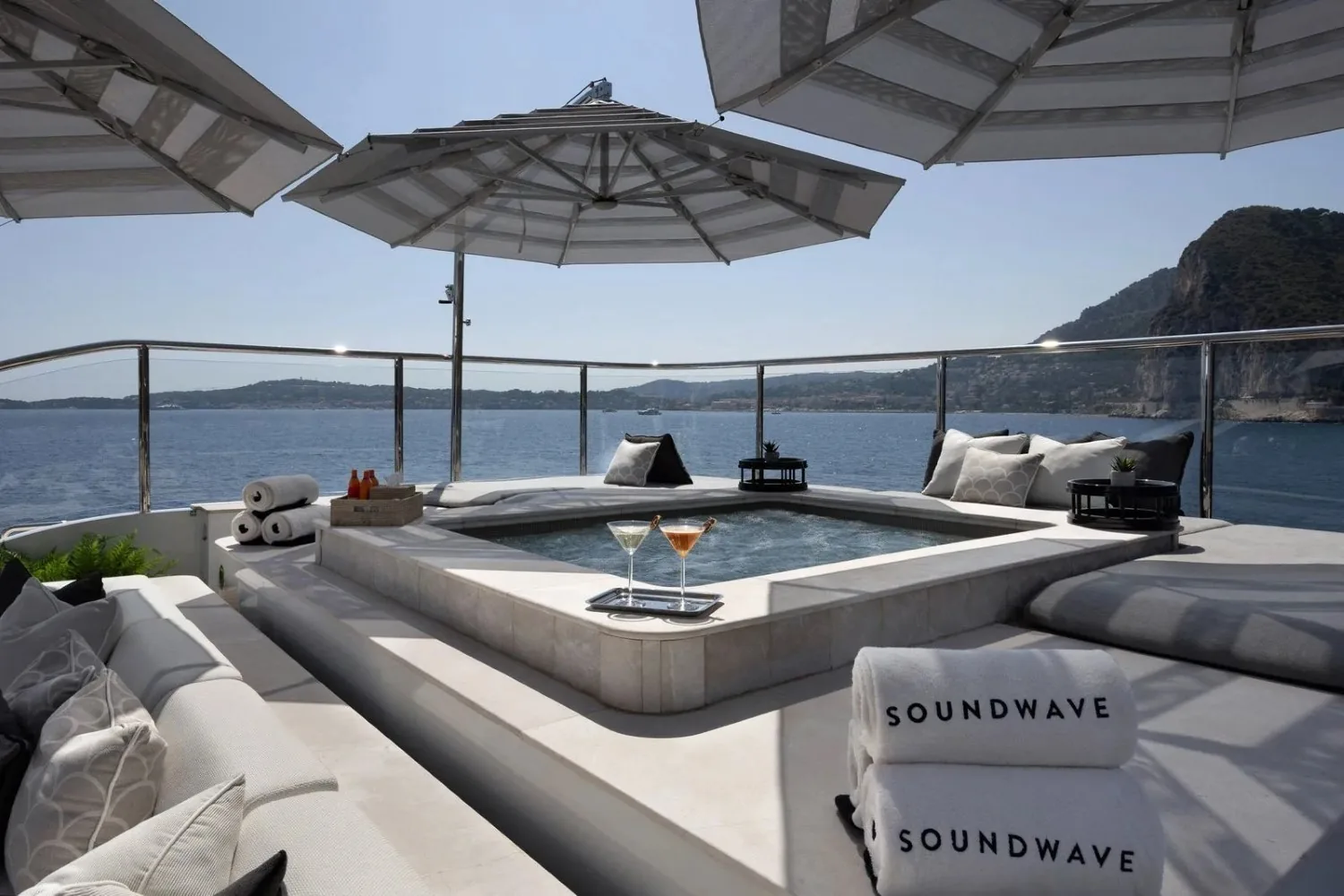 SOUNDWAVE - photo 31 location yacht Saint-Tropez