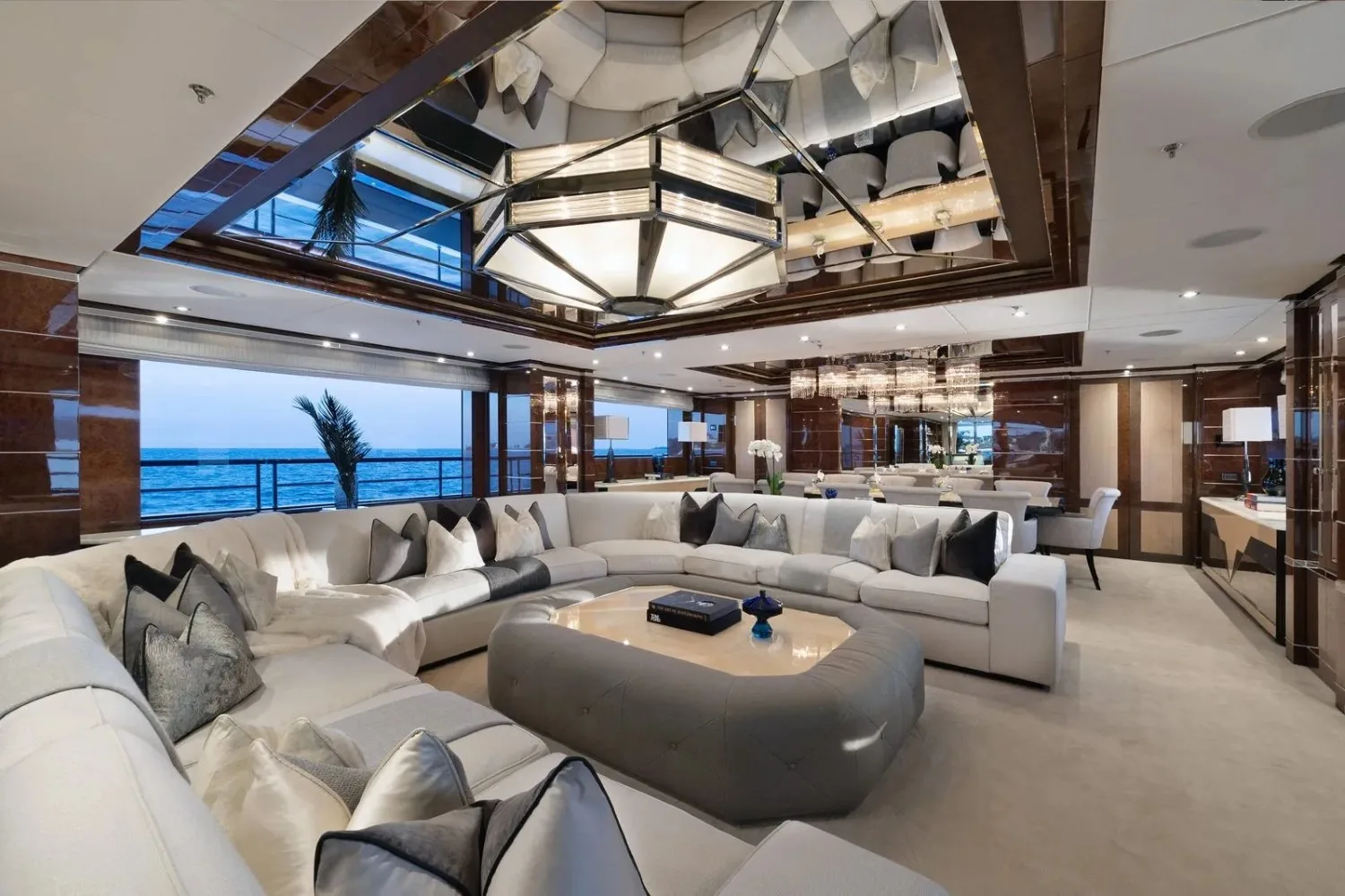 SOUNDWAVE - photo 39 location yacht Saint-Tropez