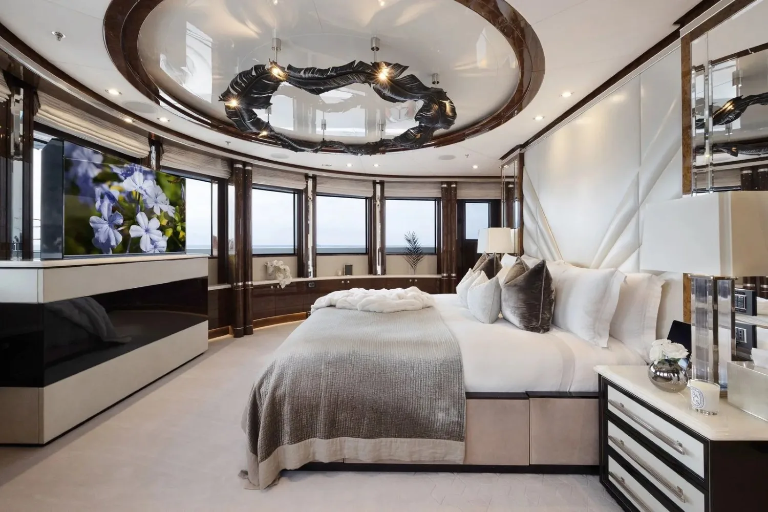 SOUNDWAVE - photo 46 location yacht Saint-Tropez
