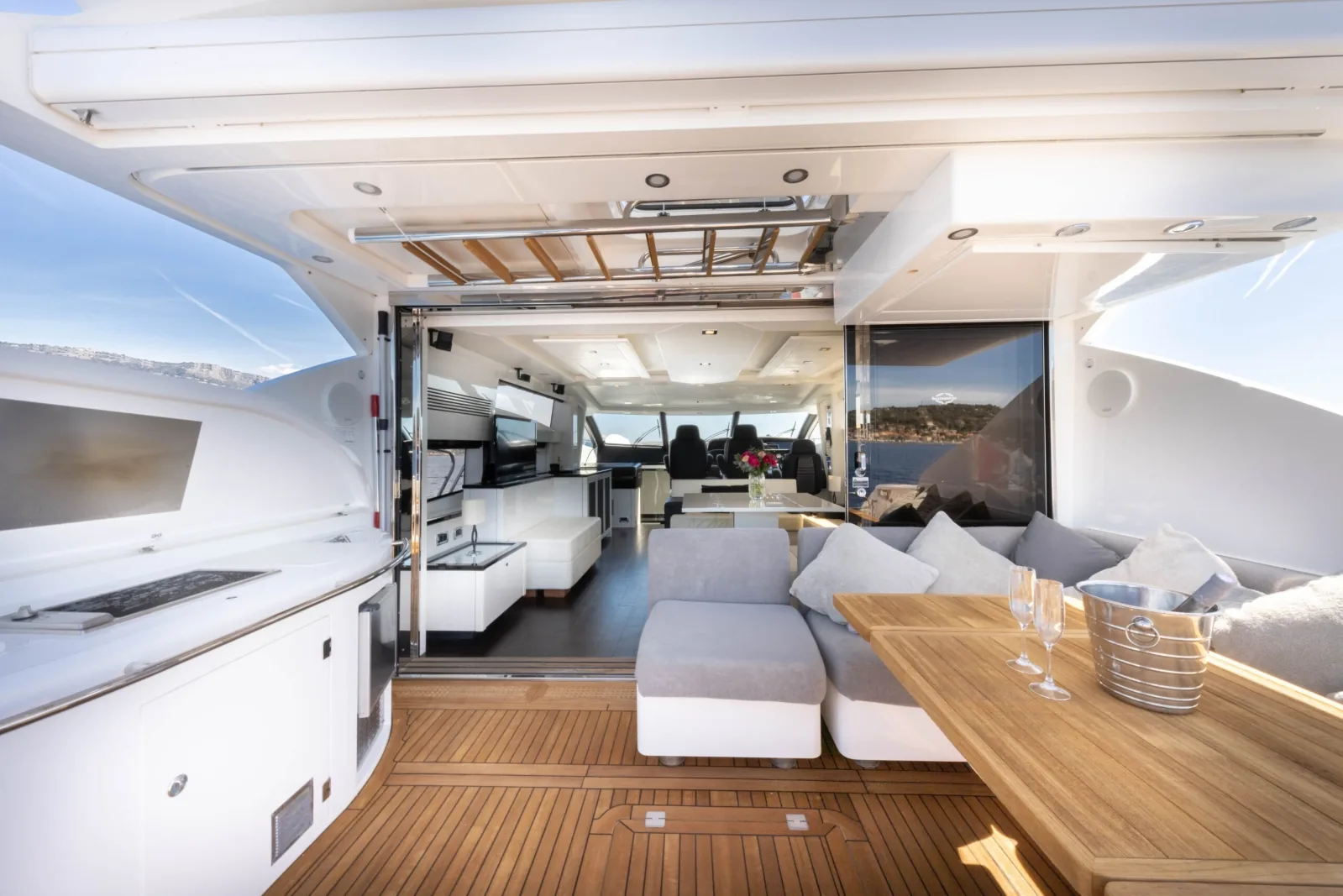 STAR OF SEVEN SEAS - photo 7 location yacht Saint-Tropez