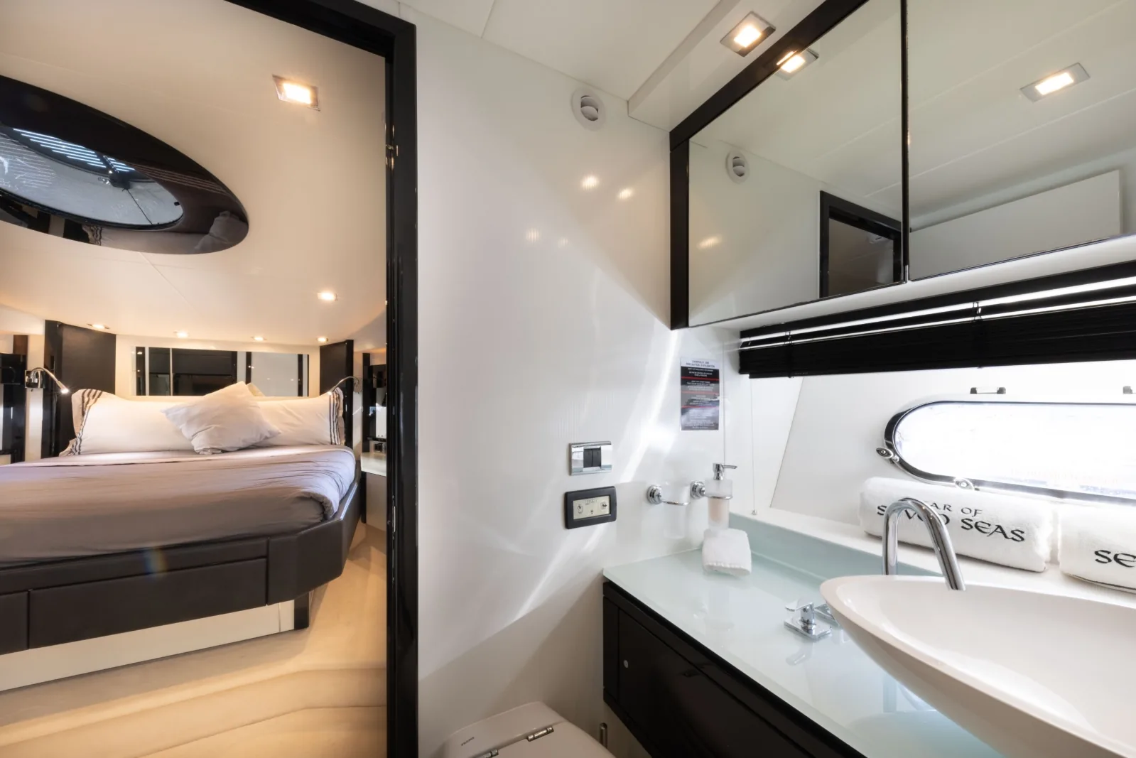 STAR OF SEVEN SEAS - photo 16 location yacht Saint-Tropez