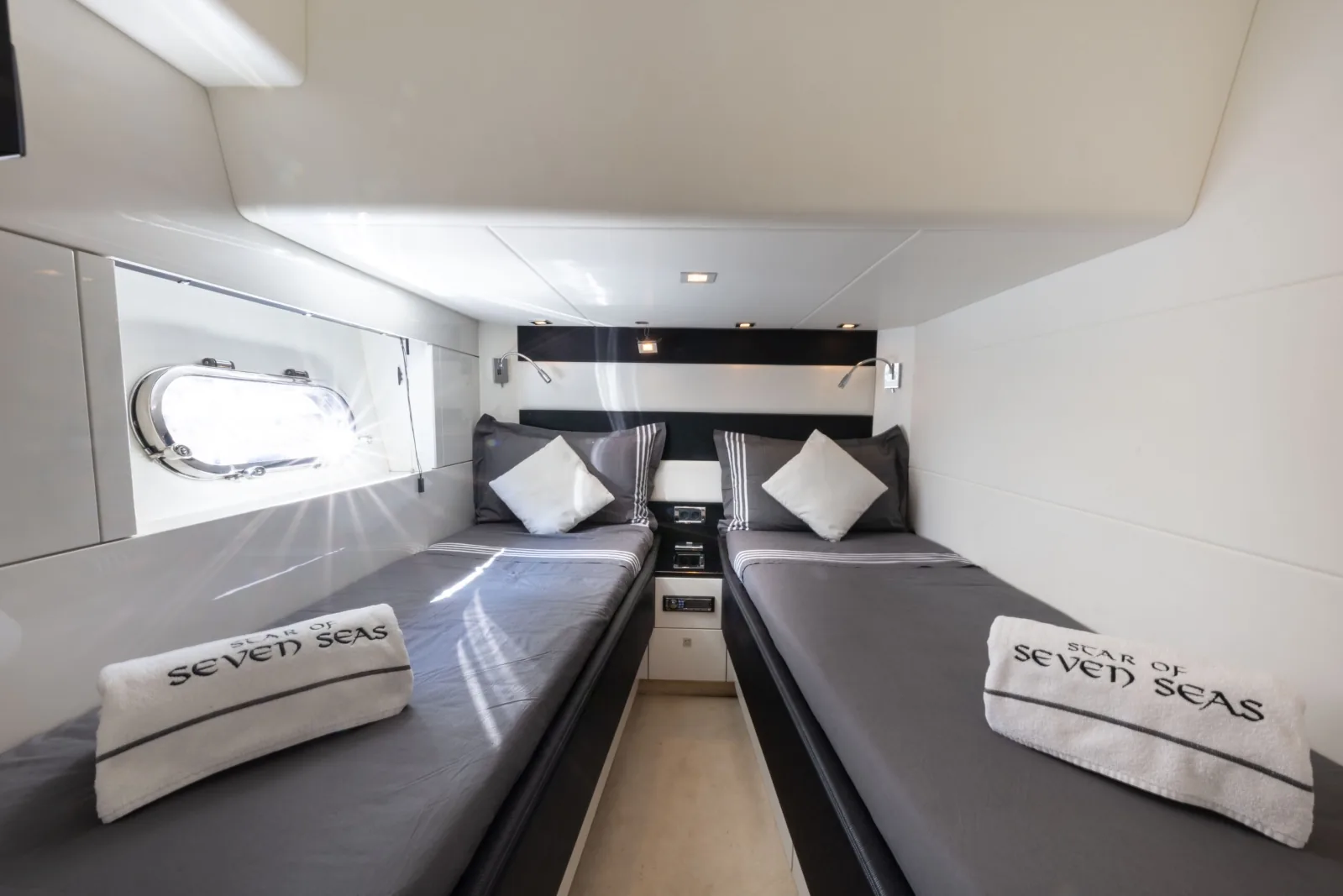 STAR OF SEVEN SEAS - photo 17 location yacht Saint-Tropez