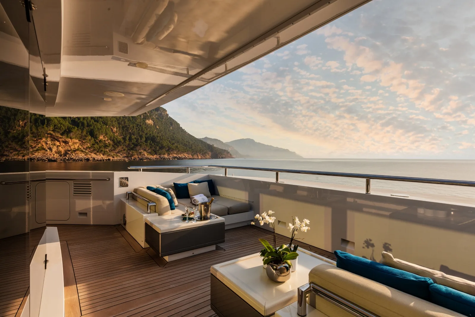 STELLA MARIS - photo 17 location yacht Saint-Tropez