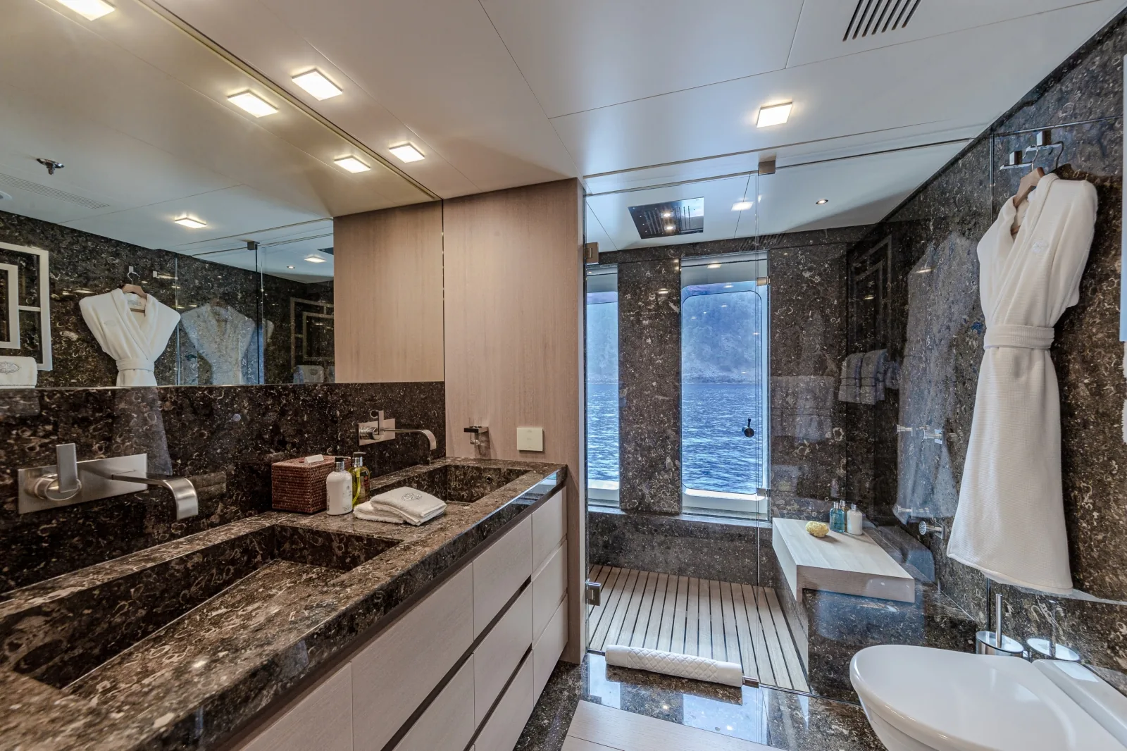 STELLA MARIS - photo 21 location yacht Saint-Tropez