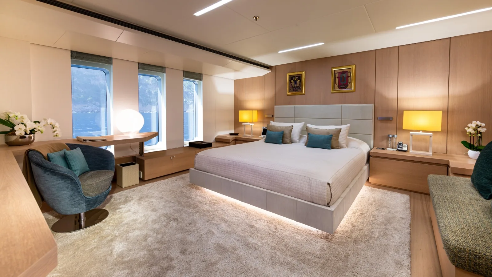 STELLA MARIS - photo 22 location yacht Saint-Tropez