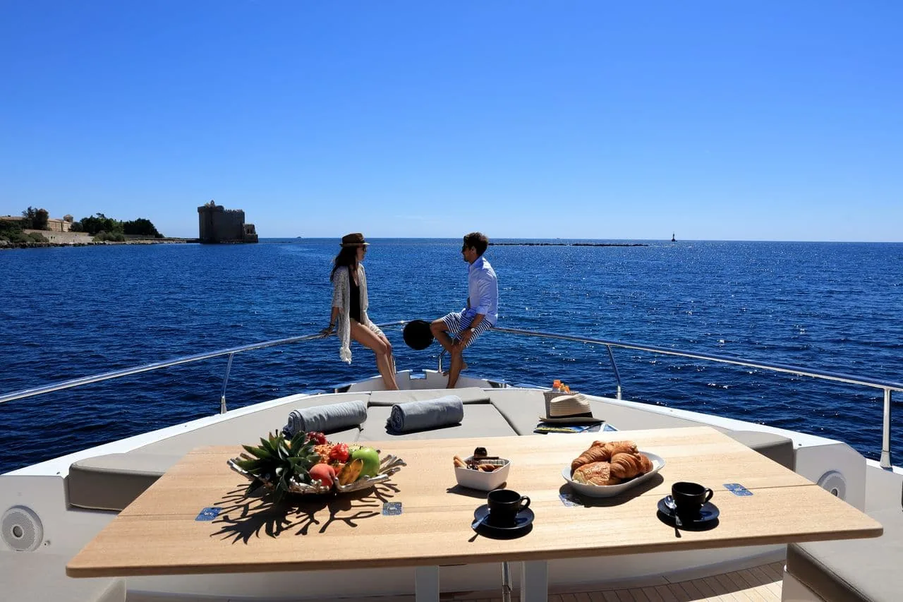 SUMMER BREEZE - photo 8 location yacht Saint-Tropez