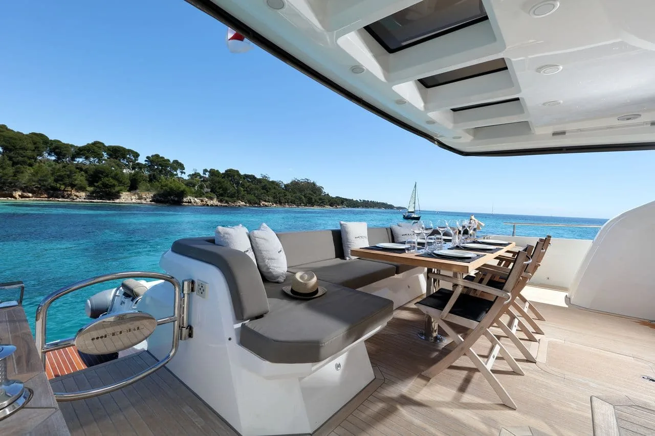 SUMMER BREEZE - photo 16 location yacht Saint-Tropez