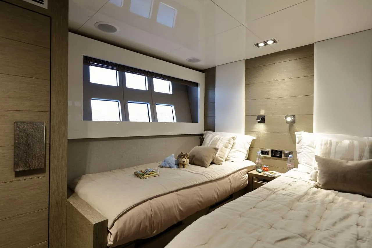 SUMMER BREEZE - photo 18 location yacht Saint-Tropez