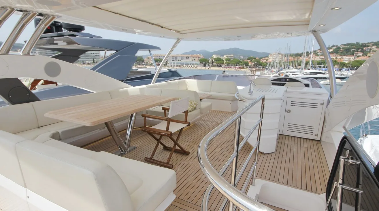 SUNSEEKER 75 - photo 7 location yacht Saint-Tropez